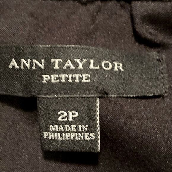 Ann Taylor Pencil Skirt Size 2 - Picture 2 of 8